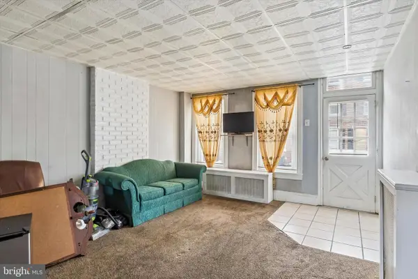 653 Corson St, NORRISTOWN, PA 19401