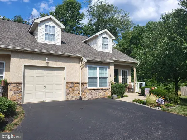 13 Stuart Dr #13, NORRISTOWN, PA 19401