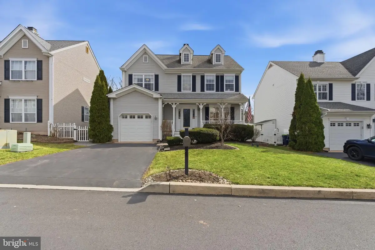 411 Dartmoor Rd, Schwenksville, PA 19473 - #1