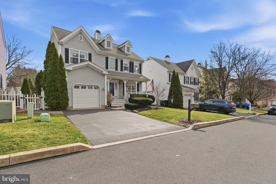 411 Dartmoor Rd, Schwenksville, PA 19473 - #2