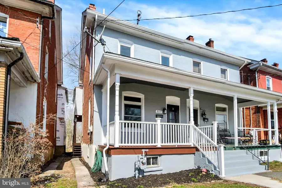 517 W 5th St, Pennsburg, PA 18073 - #2