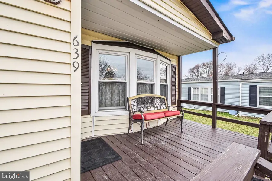 639 Laurel Ct, North Wales, PA 19454 - #3