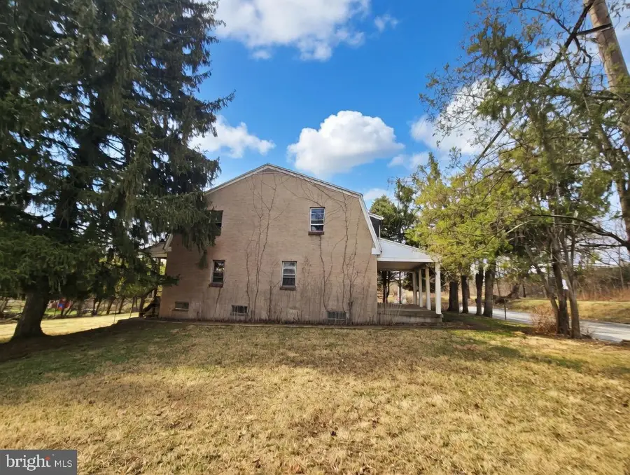 395 Evergreen Rd, Pottstown, PA 19464 - #3