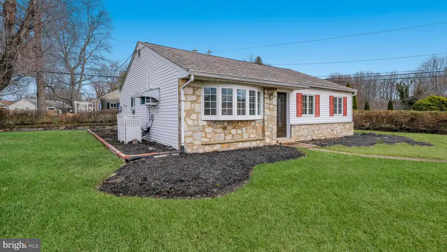 431 Marion Ave, Ambler, PA 19002 - #2