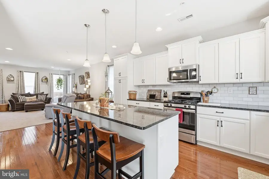 108 Arlington Ln, Telford, PA 18969 - #2