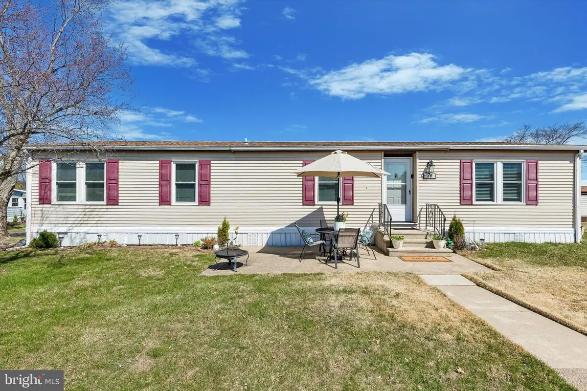 74 Longwood Pl, North Wales, PA 19454 - #1