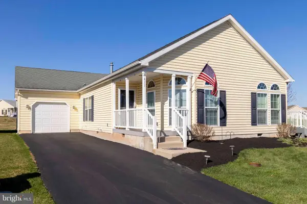 411 Dandelion Dr, BLUE BELL, PA 19422