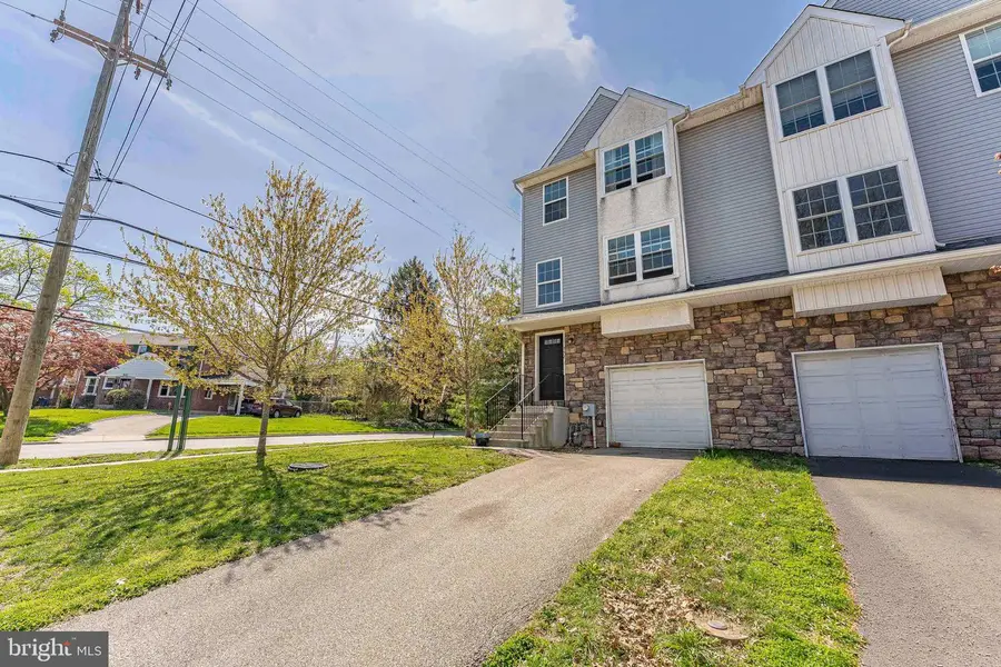 752 Cedar Ln, Norristown, PA 19401 - #3