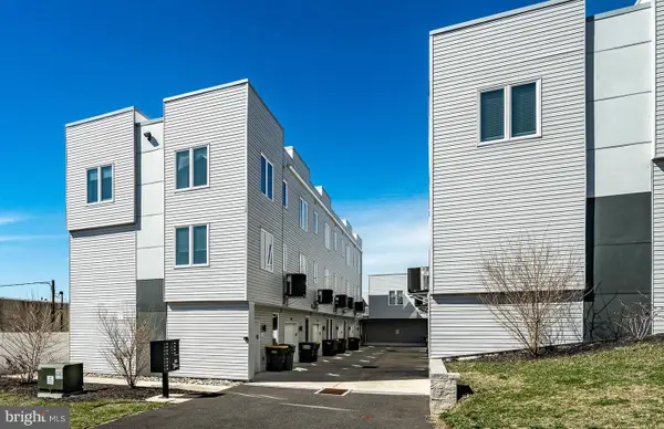 290 Yards Ct, HATBORO, PA 19040