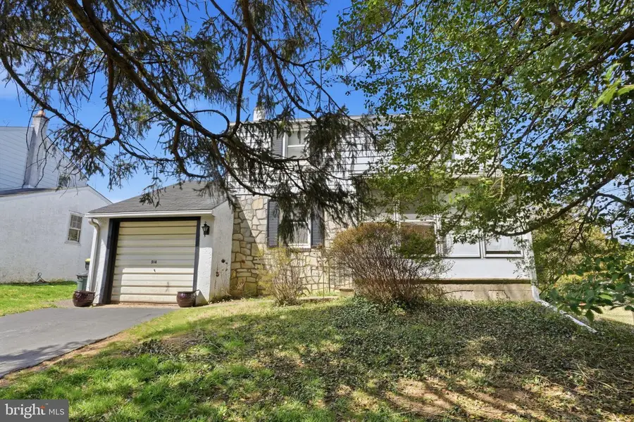 514 Fitzwatertown Rd, Willow Grove, PA 19090 - #3