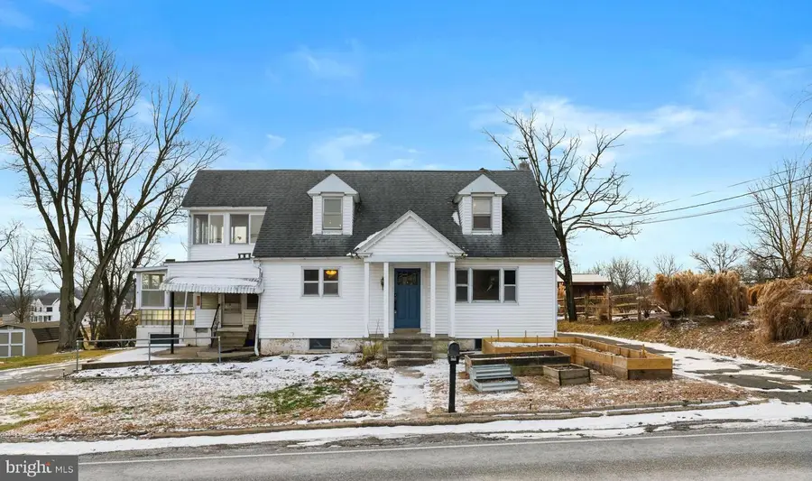 308 Hoffmansville Rd, Bechtelsville, PA 19505 - #3