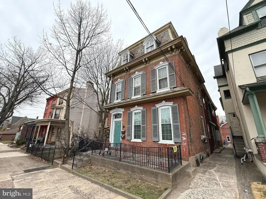 337 King St, Pottstown, PA 19464 - #3