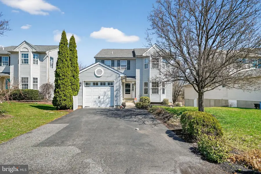 712 Queen Rd, Collegeville, PA 19426 - #2