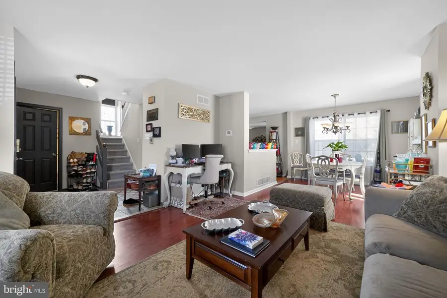 712 Queen Rd, Collegeville, PA 19426 - #3