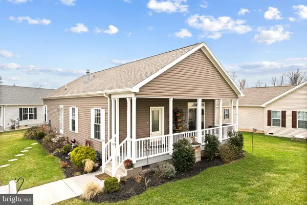 420 Dandelion Dr, BLUE BELL, PA 19422