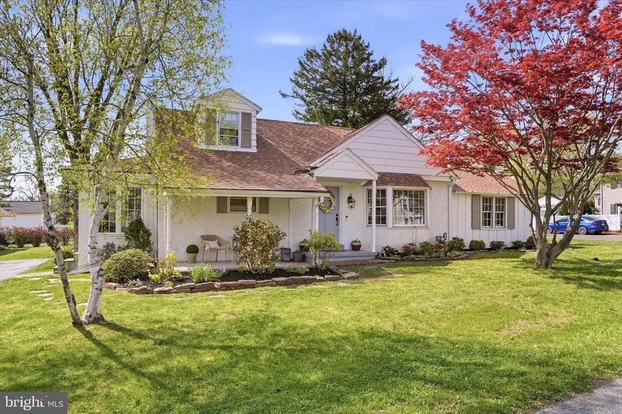 206 Gumbes Rd, Collegeville, PA 19426 - #2