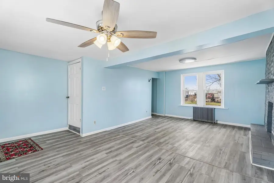 635 Elroy Rd, Souderton, PA 18964 - #3