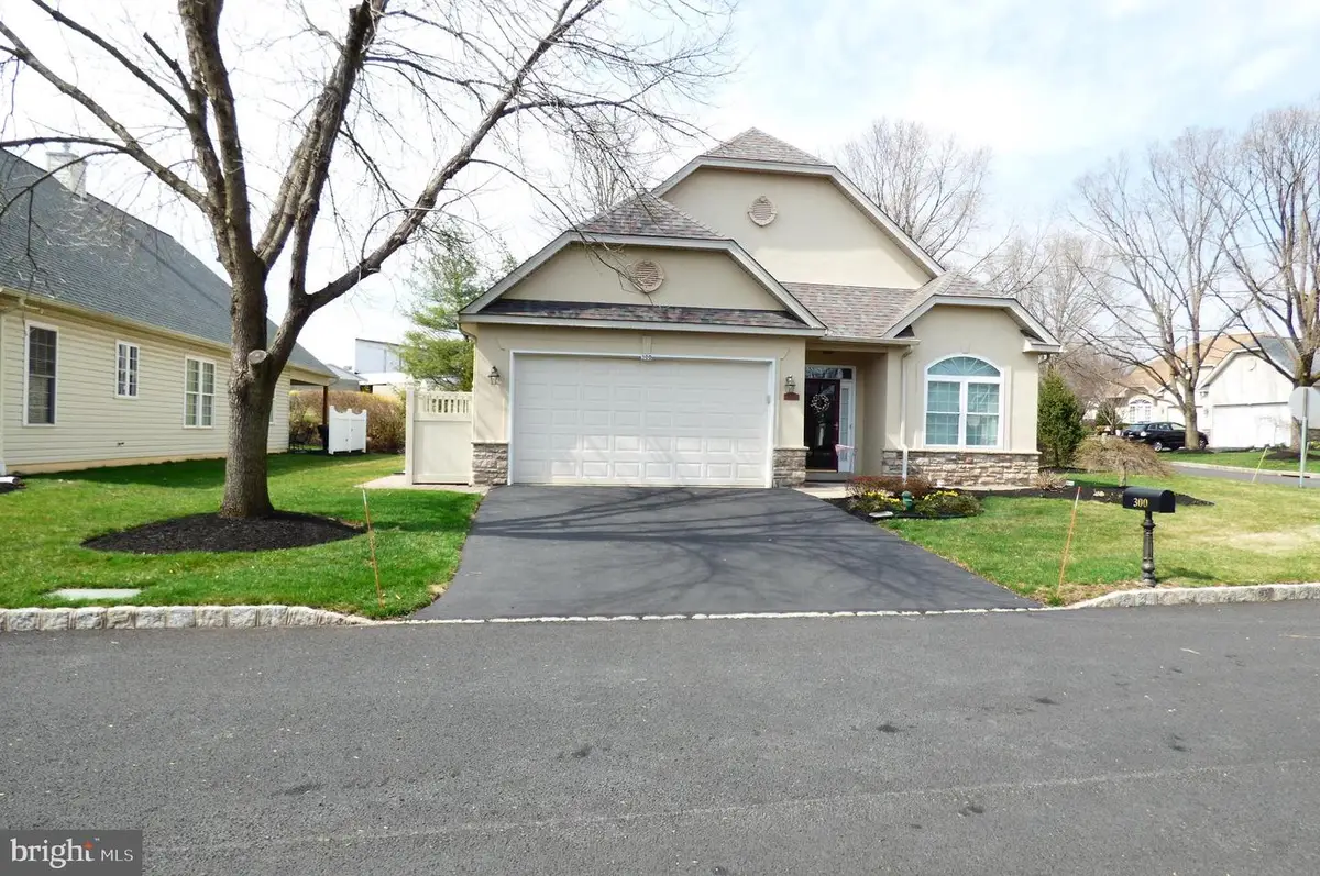 300 Westminster Ln, Souderton, PA 18964 - #1