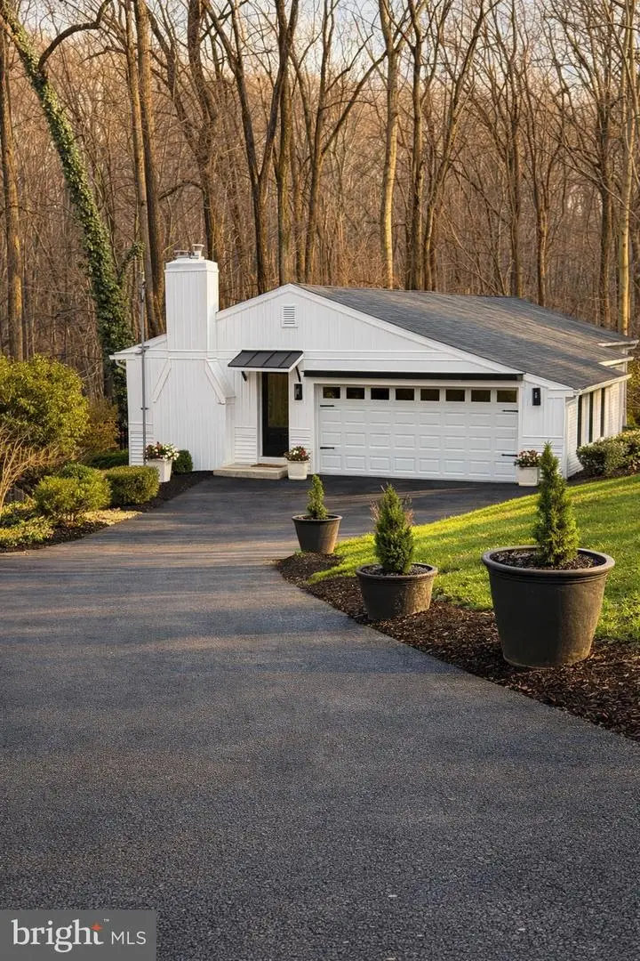 971 Stevens Ln, Wayne, PA 19087 - #2