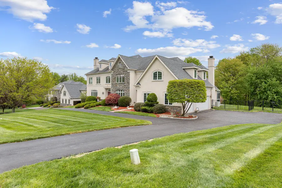 2205 Jefferson Ln, Huntingdon Valley, PA 19006 - #2