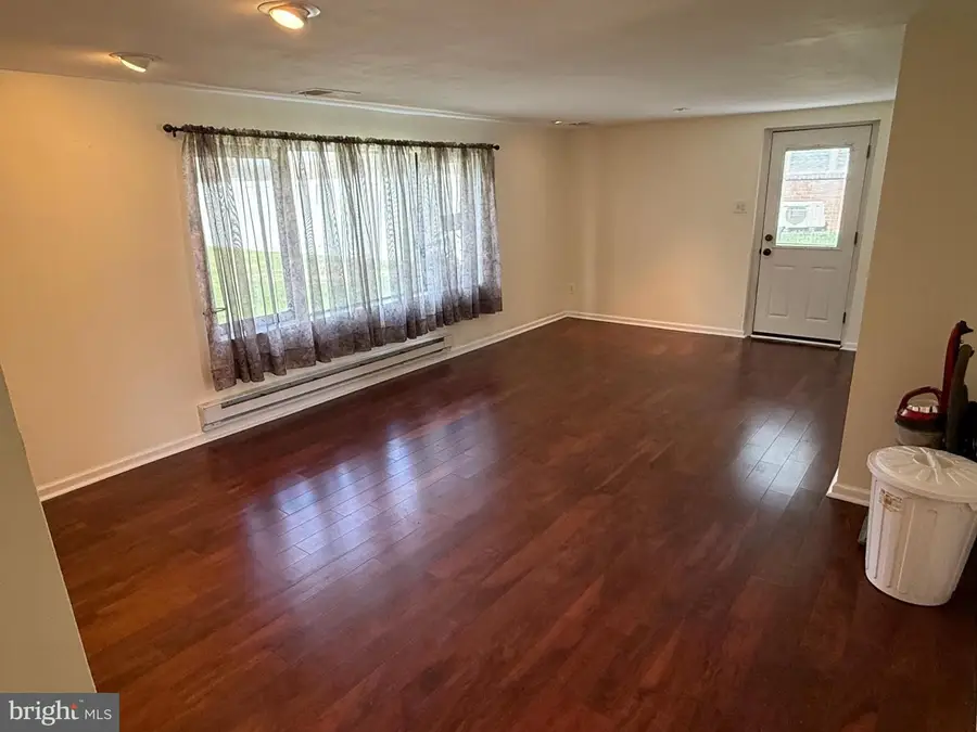 278 Roberts Dr, King Of Prussia, PA 19406 - #3