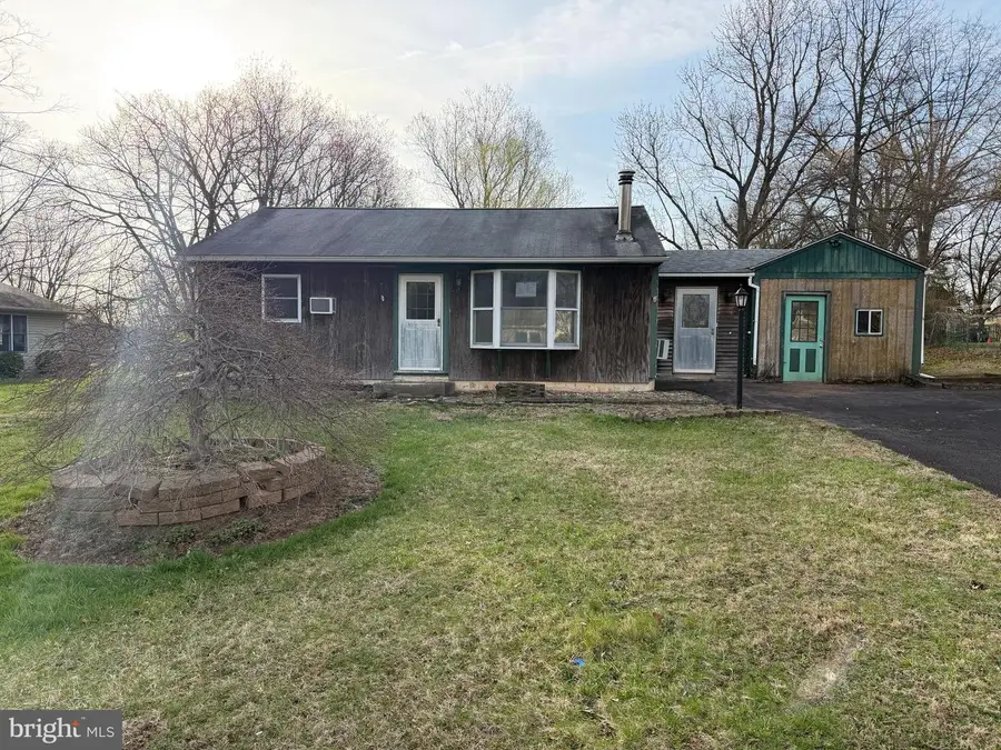 1949 Overbrook Rd, Hatfield, PA 19440 - #2