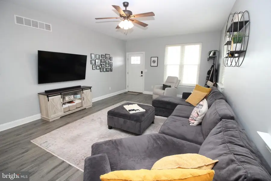 912 Ford St, Bridgeport, PA 19405 - #3