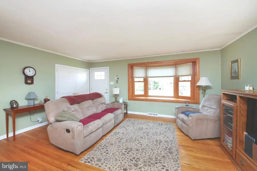 1448 Wheaton Ln, North Wales, PA 19454 - #3