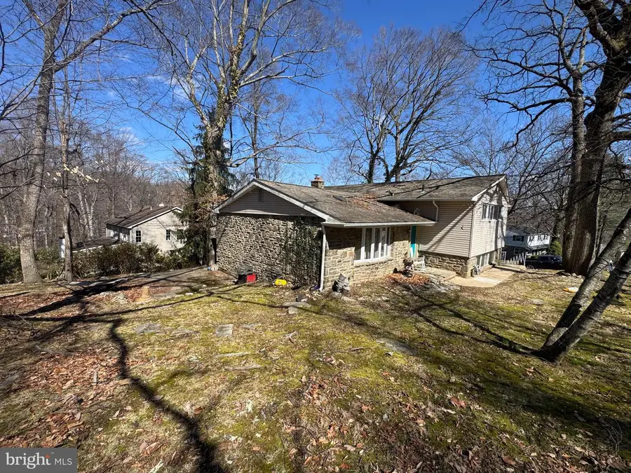 2338 Fairway Rd, Huntingdon Valley, PA 19006 - #3