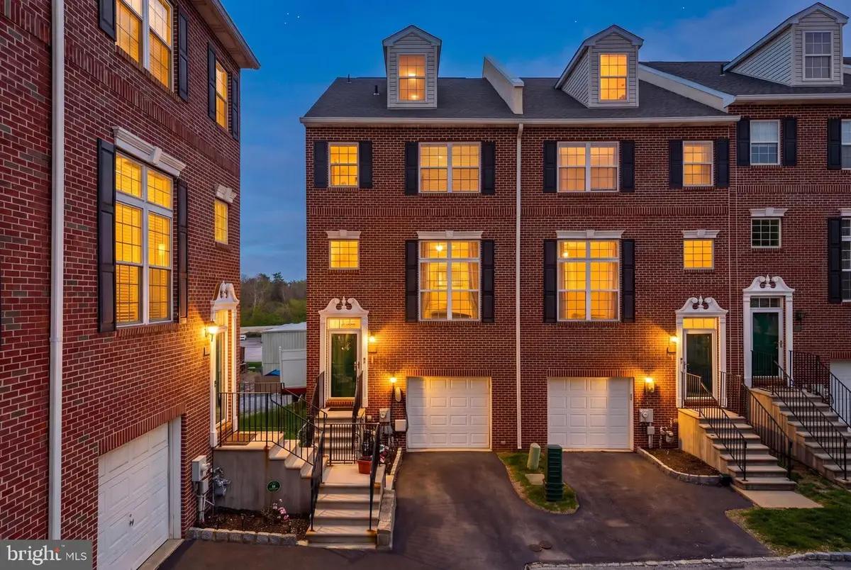 425 W 5th Ave, Conshohocken, PA 19428 - #1