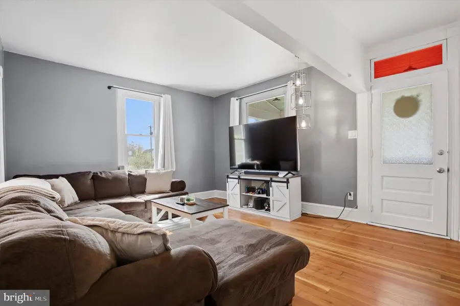 429 Main St, Green Lane, PA 18054 - #2