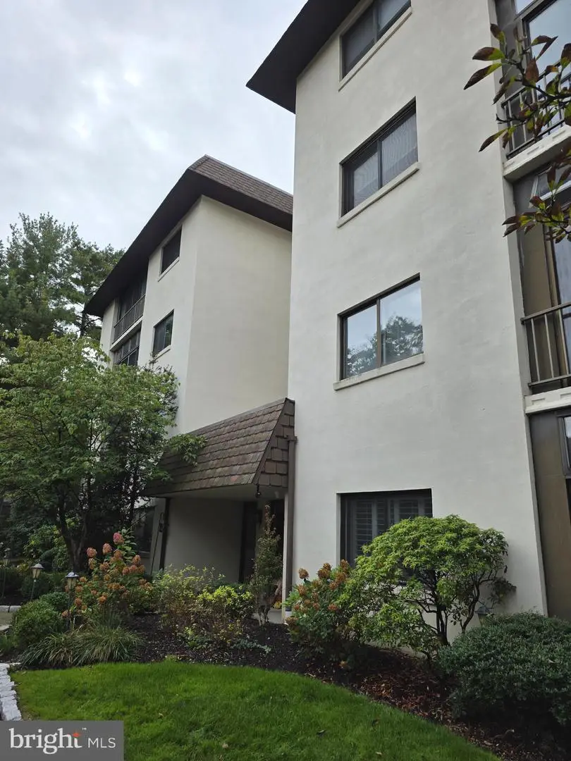 432 W Montgomery Ave #402, Haverford, PA 19041 - #2