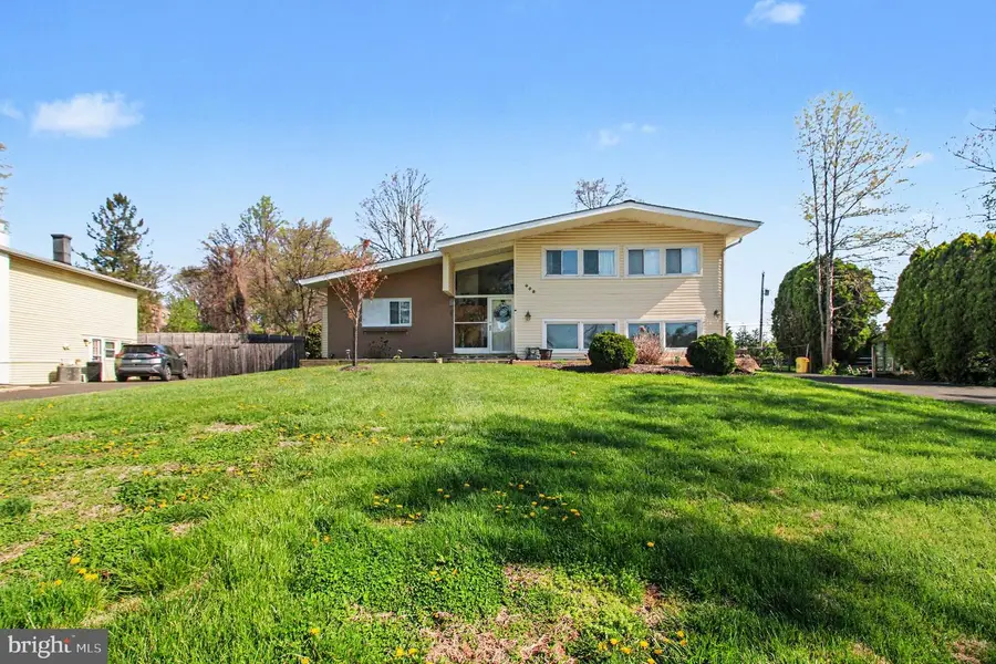 908 Fraser Rd, Glenside, PA 19038 - #2