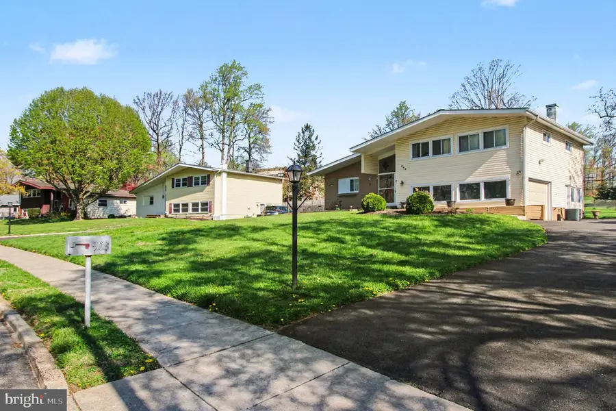 908 Fraser Rd, Glenside, PA 19038 - #3
