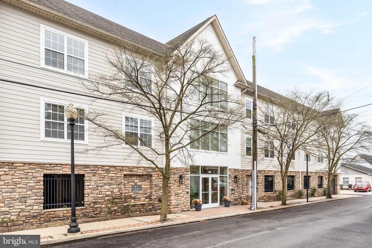 821 Harry St #105, Conshohocken, PA 19428 - #1