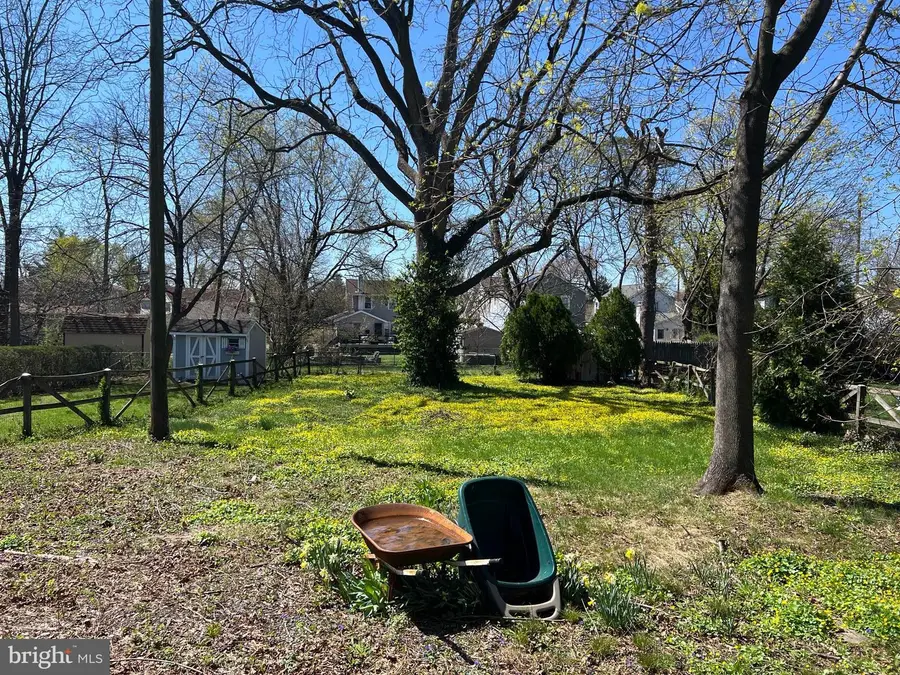 218 E Monument Ave, Hatboro, PA 19040 - #3