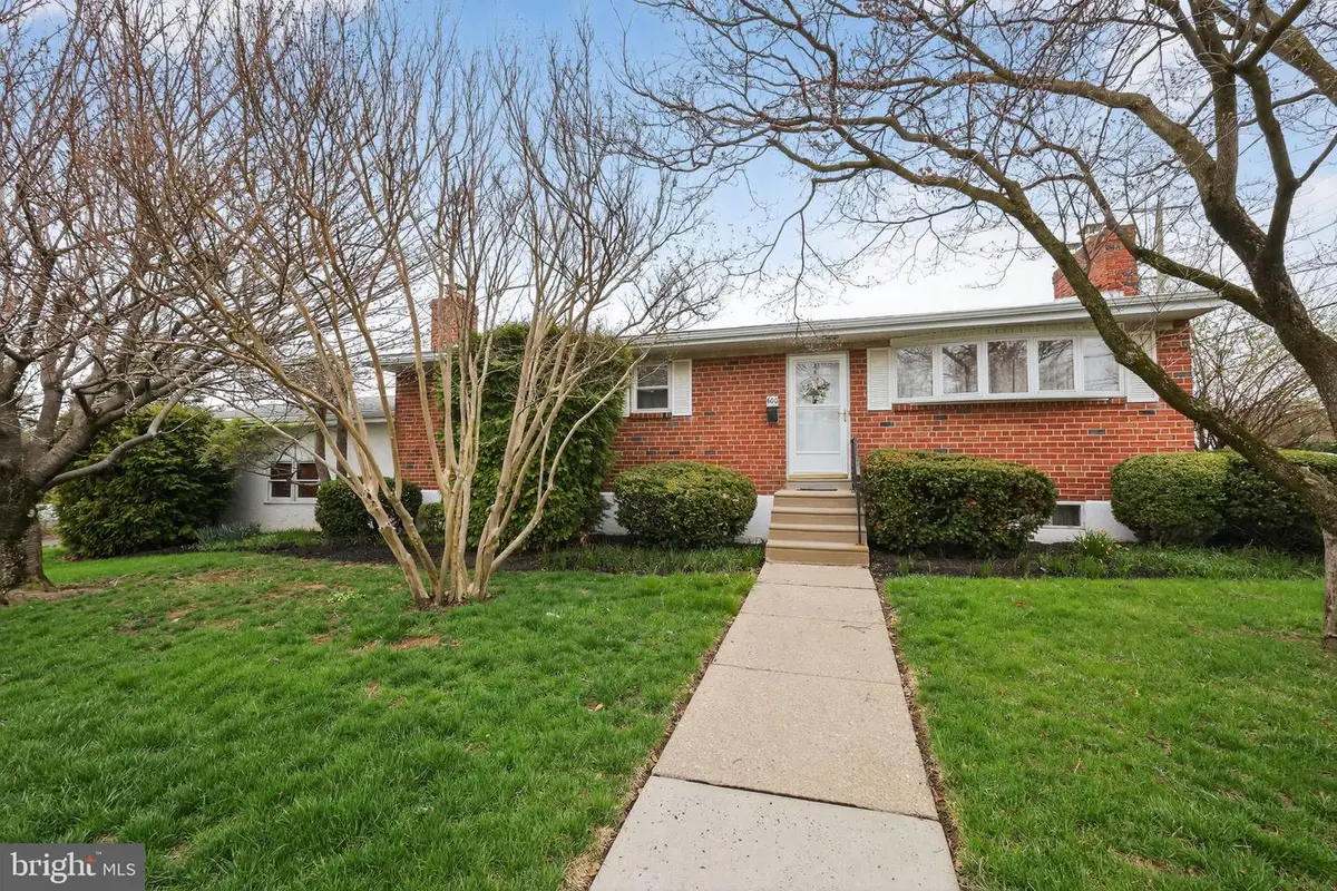 600 Clay Dr, Conshohocken, PA 19428 - #1