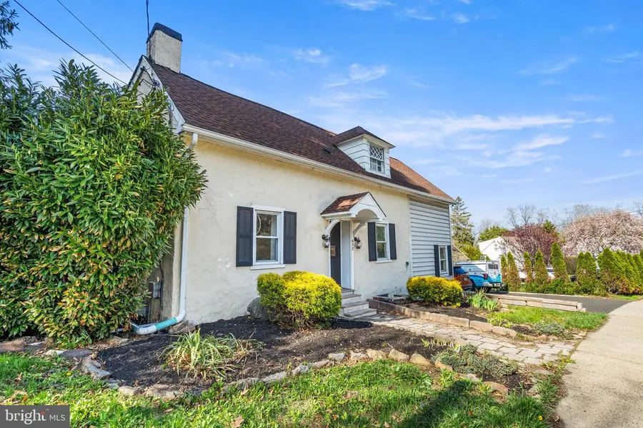 632 Fitzwatertown Rd, Willow Grove, PA 19090 - #2