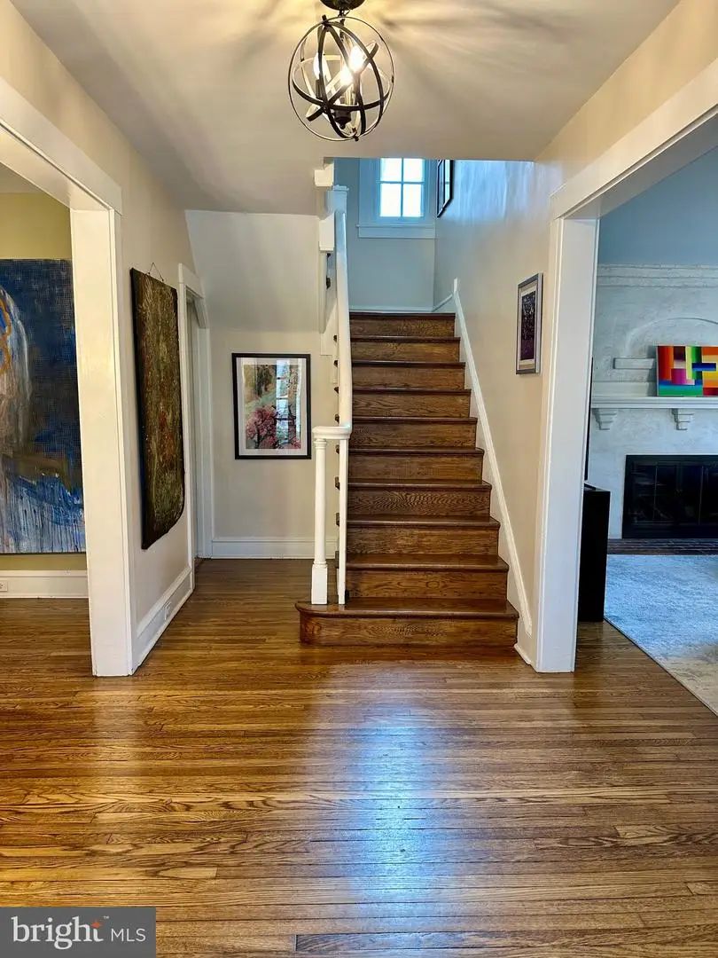 2 Chestnut Ave, Narberth, PA 19072 - #3