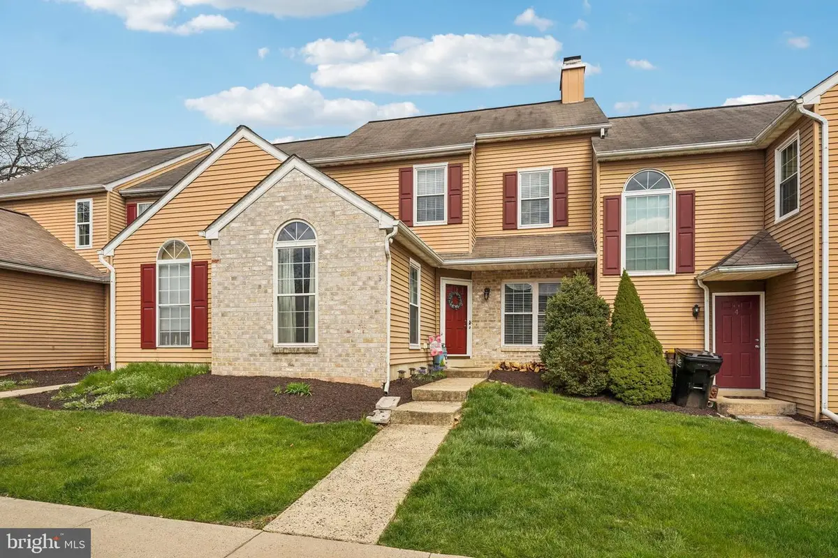 3 Aspen Way, Schwenksville, PA 19473 - #1