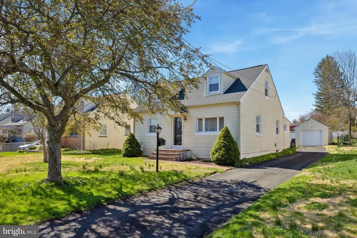 49 Loller Rd, Hatboro, PA 19040 - #1