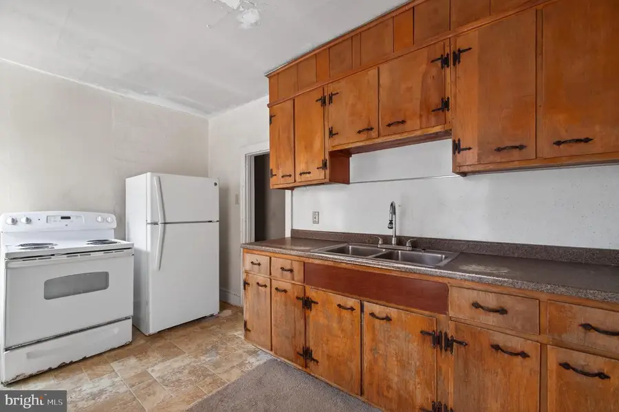 114 Walnut St, Pottstown, PA 19464 - #3