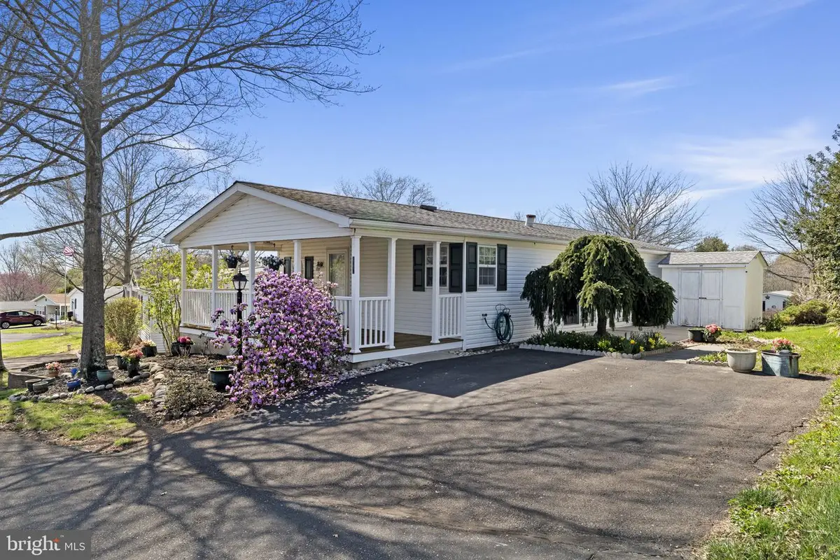 442 Manor House Ln, Souderton, PA 18964 - #1