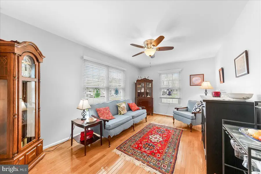 433 Green View Ct, Plymouth Meeting, PA 19462 - #3