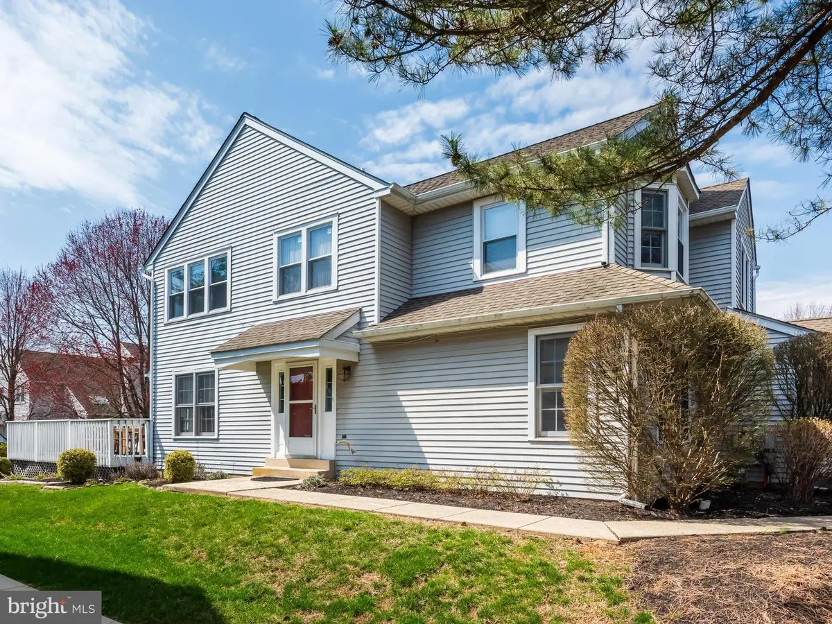 108 Cross Country Ct, North Wales, PA 19454 - #1