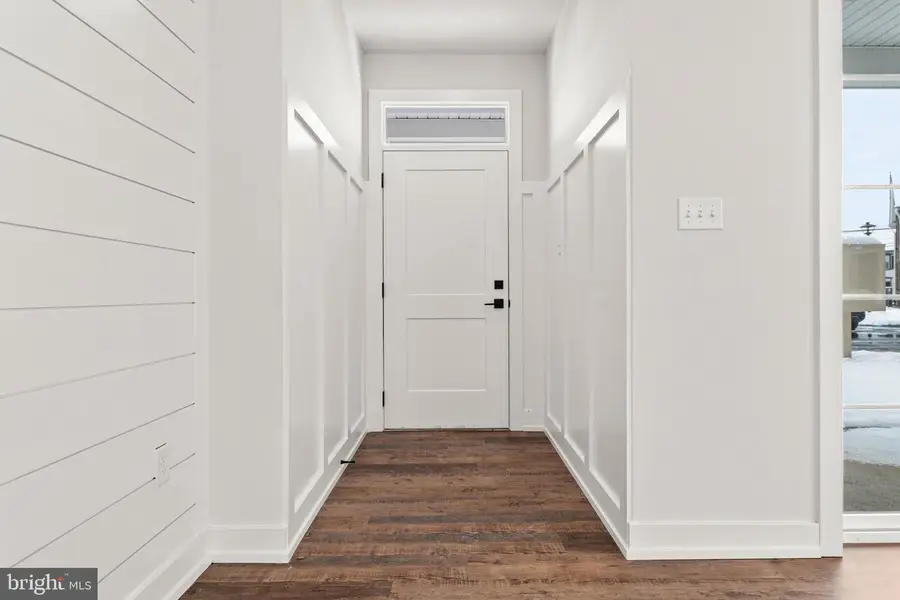 409 Isabelle Ct #201, Harleysville, PA 19438 - #2