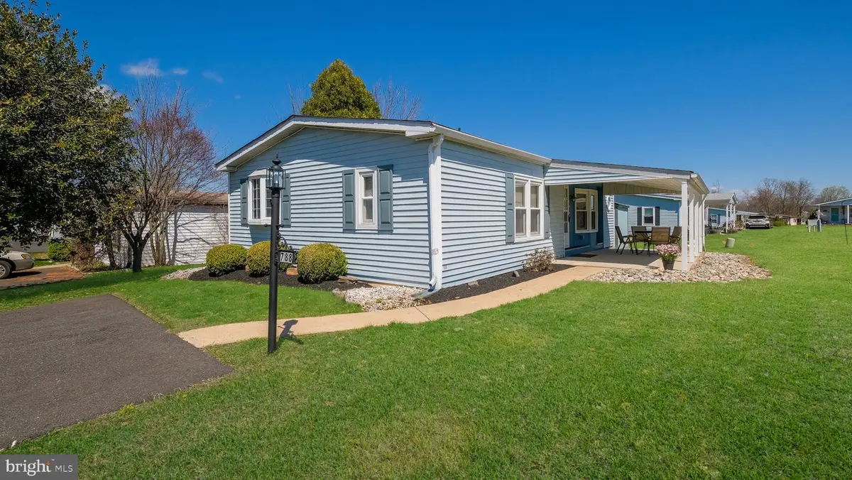 788 Chestnut Dr, North Wales, PA 19454 - #1