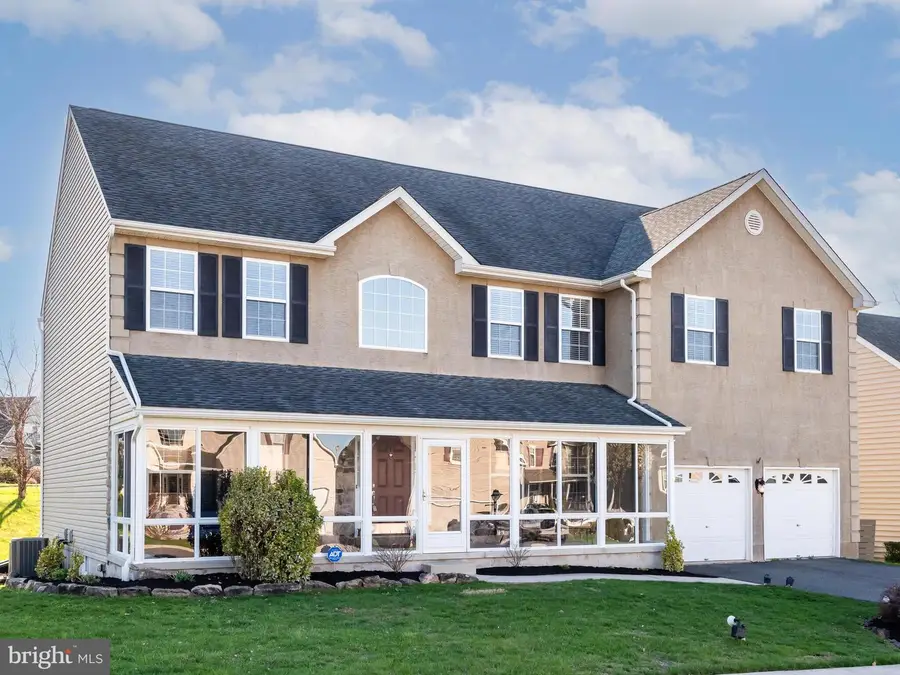 527 Centennial Ave, Gilbertsville, PA 19525 - #2