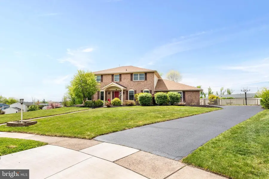 22 Russell Pl, Ambler, PA 19002 - #2