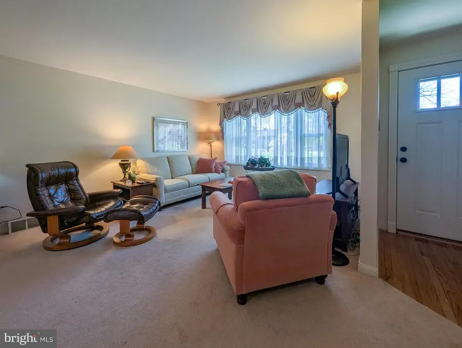 340 Britt Rd, North Wales, PA 19454 - #2